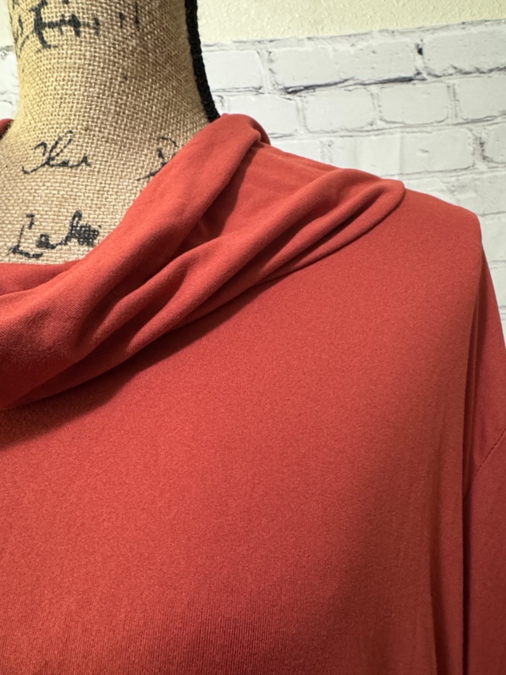 Worn once Emery Rose Rust Red Cozy Cowl Neck Tunic with Pockets & button detail - Picture 8 of 9
